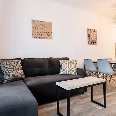 1-bedroom Flat In Azur Premium Апартаменты